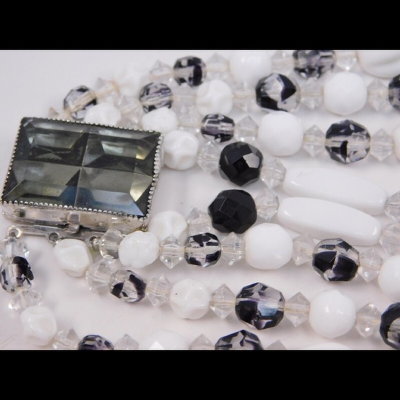 Hattie Carnegie Black & White Stranded Necklace - Picture 3 of 5